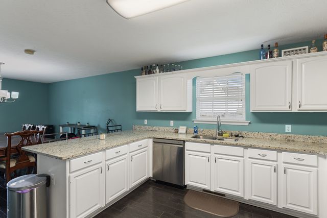 1358 Jason Cir, Ashland City, TN 37015
