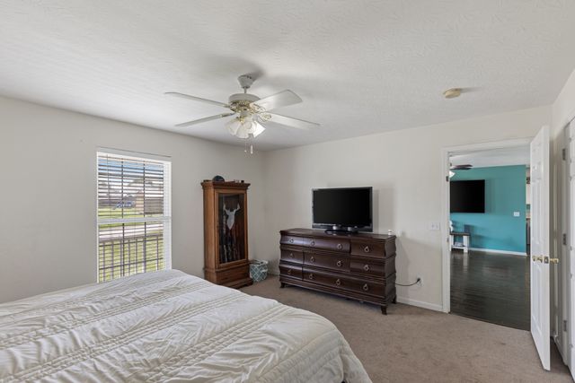 1358 Jason Cir, Ashland City, TN 37015