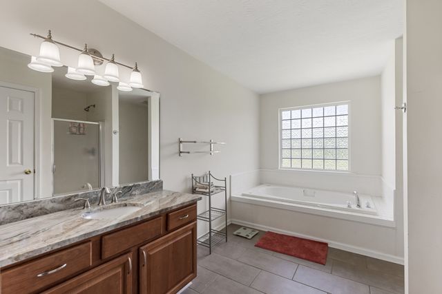 1358 Jason Cir, Ashland City, TN 37015