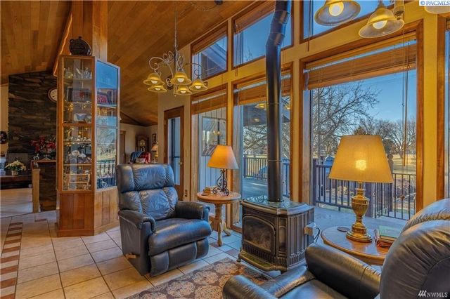 826 S Skylark Way, Othello, WA 99344