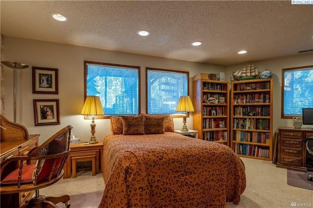 826 S Skylark Way, Othello, WA 99344