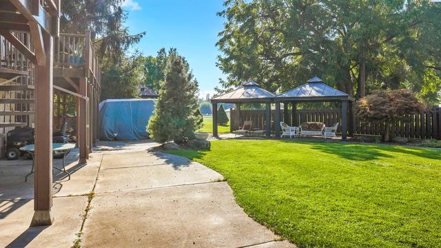 826 S Skylark Way, Othello, WA 99344