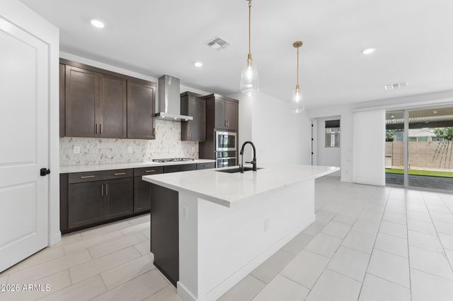 1524 E CAROB Court, Gilbert, AZ 85298