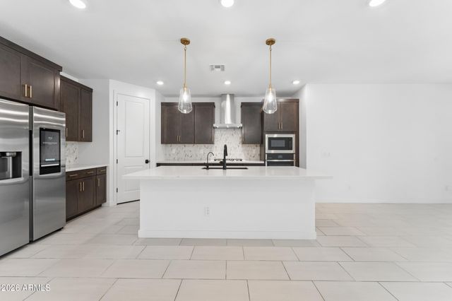 1524 E CAROB Court, Gilbert, AZ 85298