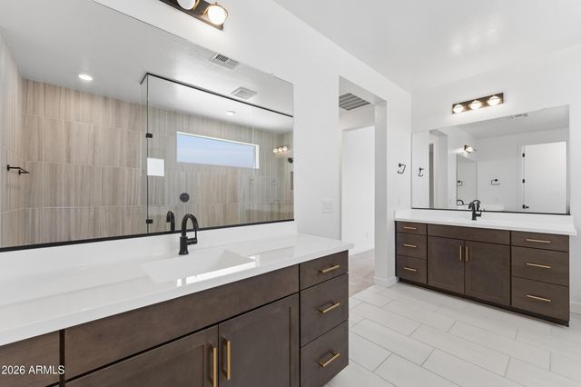 1524 E CAROB Court, Gilbert, AZ 85298