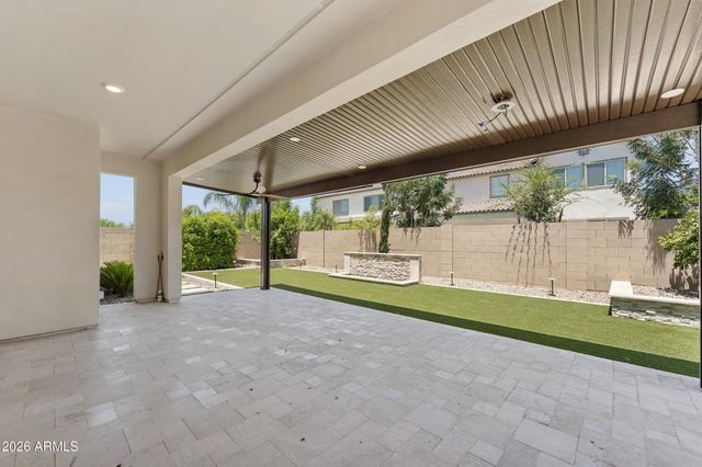 1524 E CAROB Court, Gilbert, AZ 85298