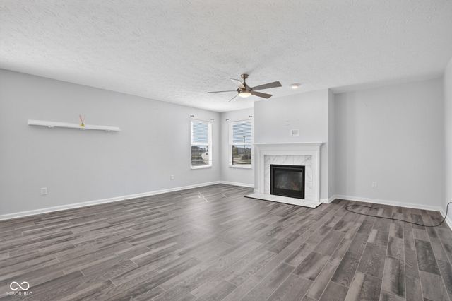 6069 N Cedarwood Drive, Mccordsville, IN 46055