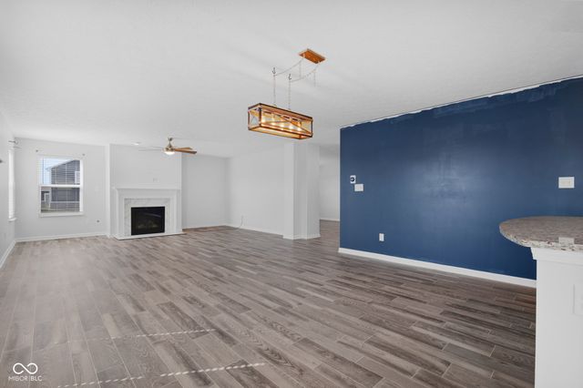 6069 N Cedarwood Drive, Mccordsville, IN 46055