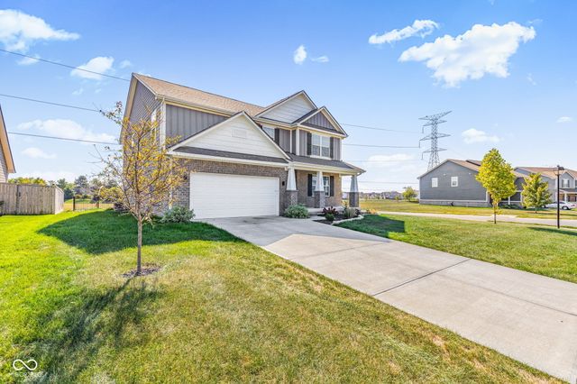 6069 N Cedarwood Drive, Mccordsville, IN 46055