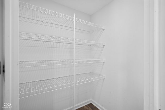 6069 N Cedarwood Drive, Mccordsville, IN 46055