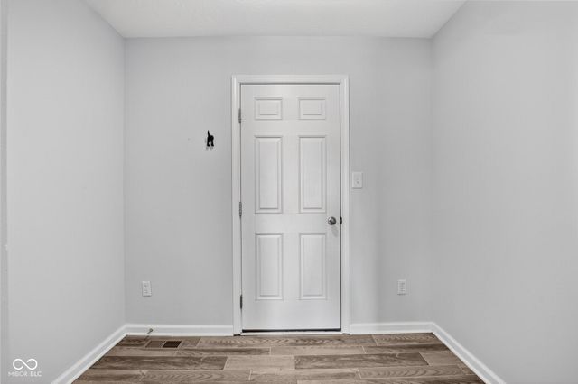 6069 N Cedarwood Drive, Mccordsville, IN 46055