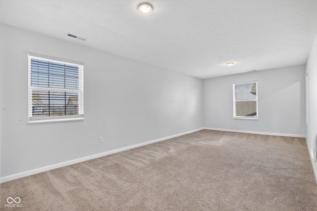 6069 N Cedarwood Drive, Mccordsville, IN 46055