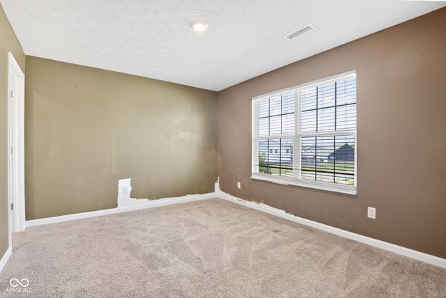 6069 N Cedarwood Drive, Mccordsville, IN 46055