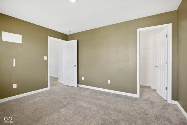 6069 N Cedarwood Drive, Mccordsville, IN 46055