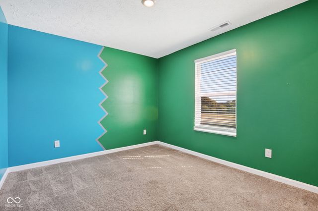 6069 N Cedarwood Drive, Mccordsville, IN 46055