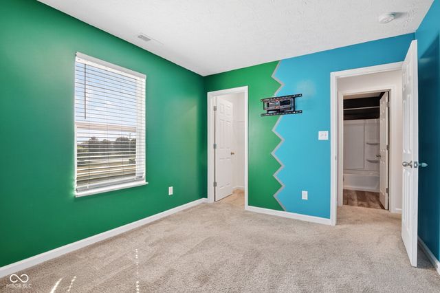 6069 N Cedarwood Drive, Mccordsville, IN 46055