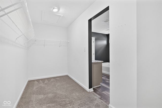 6069 N Cedarwood Drive, Mccordsville, IN 46055