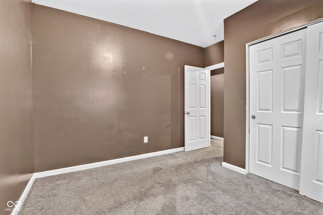 6069 N Cedarwood Drive, Mccordsville, IN 46055