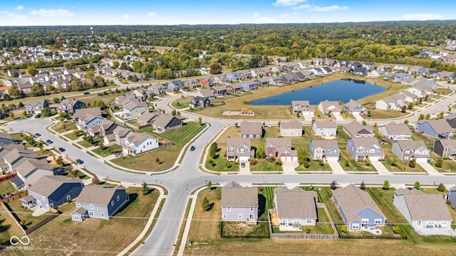 6069 N Cedarwood Drive, Mccordsville, IN 46055