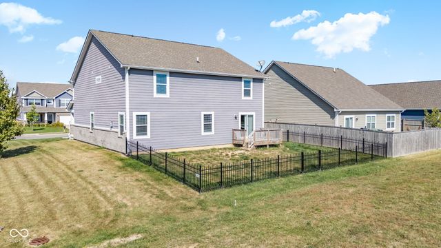 6069 N Cedarwood Drive, Mccordsville, IN 46055