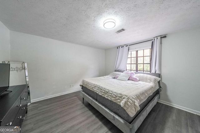 400 Winding River Drive E, Atlanta, GA 30350