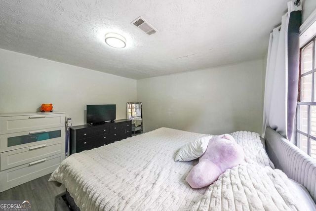 400 Winding River Drive E, Atlanta, GA 30350