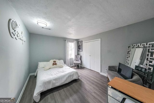 400 Winding River Drive E, Atlanta, GA 30350