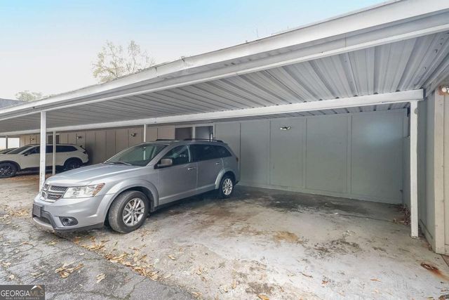 400 Winding River Drive E, Atlanta, GA 30350