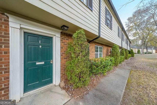 400 Winding River Drive E, Atlanta, GA 30350