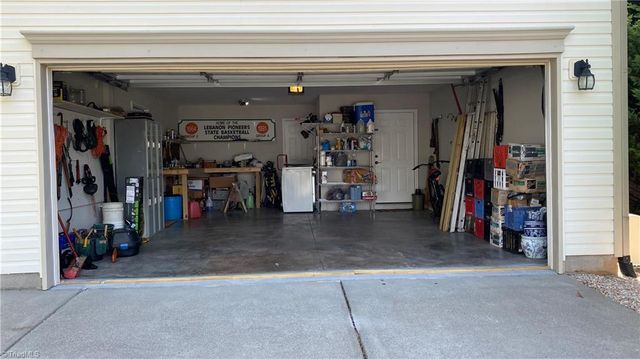 4556 Westhill Place, Kernersville, NC 27284
