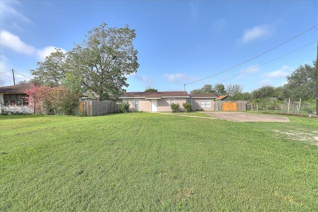10921 Shady Lane, Corpus Christi, TX 78410
