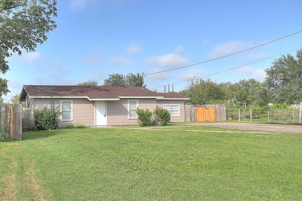 10921 Shady Lane, Corpus Christi, TX 78410