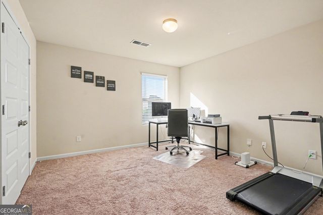 216 Loganview Drive, Loganville, GA 30052