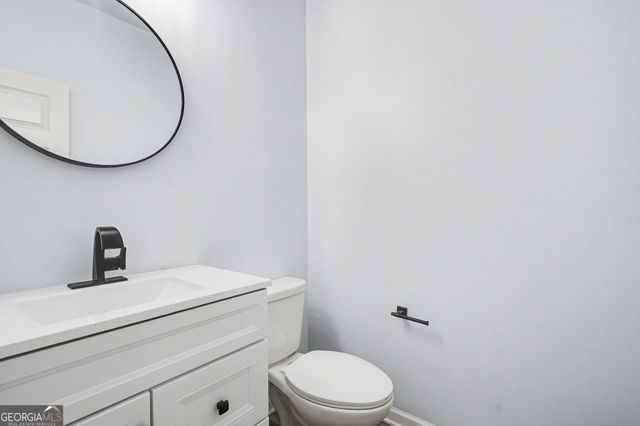 216 Loganview Drive, Loganville, GA 30052