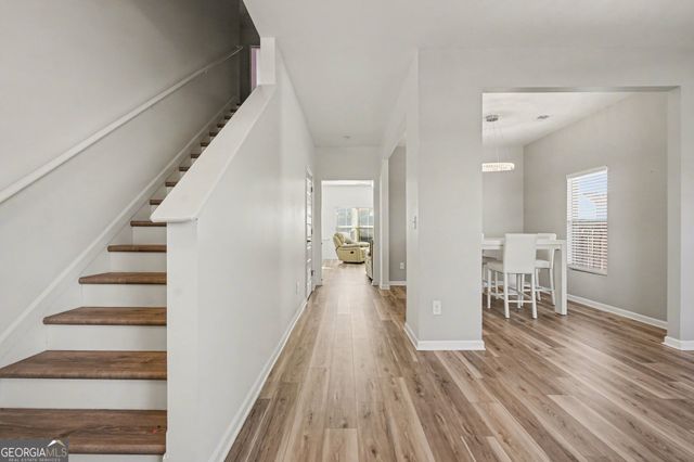 216 Loganview Drive, Loganville, GA 30052