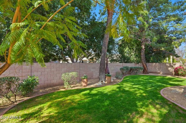 1101 W DAVIS Road, Phoenix, AZ 85023