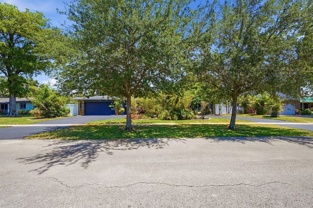 816 NW 66th Avenue, Plantation, FL 33317