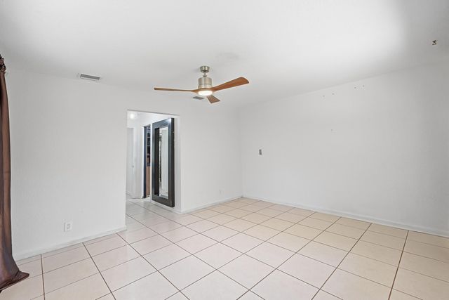 816 NW 66th Avenue, Plantation, FL 33317