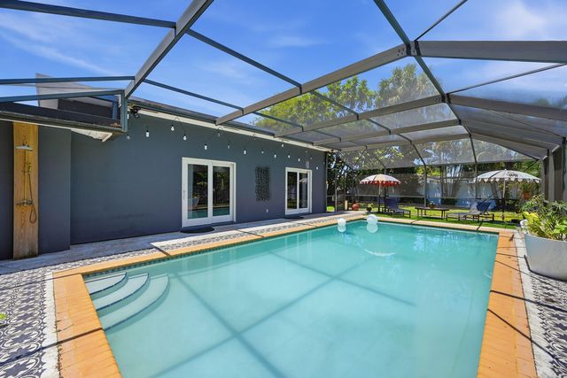 816 NW 66th Avenue, Plantation, FL 33317
