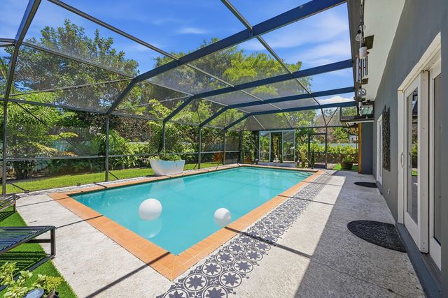816 NW 66th Avenue, Plantation, FL 33317