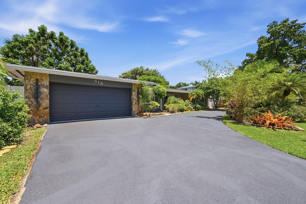 816 NW 66th Avenue, Plantation, FL 33317