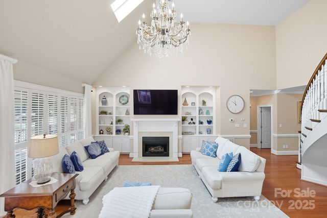 8424 Catawba Cove Drive, Belmont, NC 28012