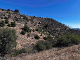 40 Oak Glen Road, Valley Center, CA 92082