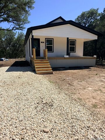 918 Scenic Dr, Bandera, TX 78003