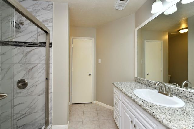 18302 Campbellford Drive, Tomball, TX 77377