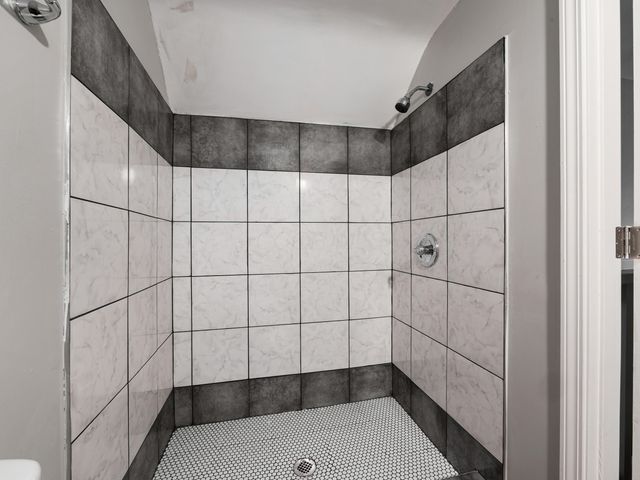 1052 Geers Avenue, Columbus, OH 43206