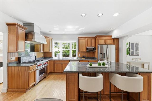 620 Vera Avenue, Redwood City, CA 94061