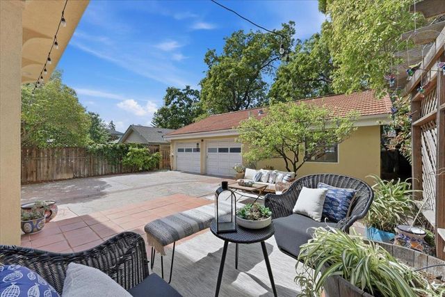 620 Vera Avenue, Redwood City, CA 94061