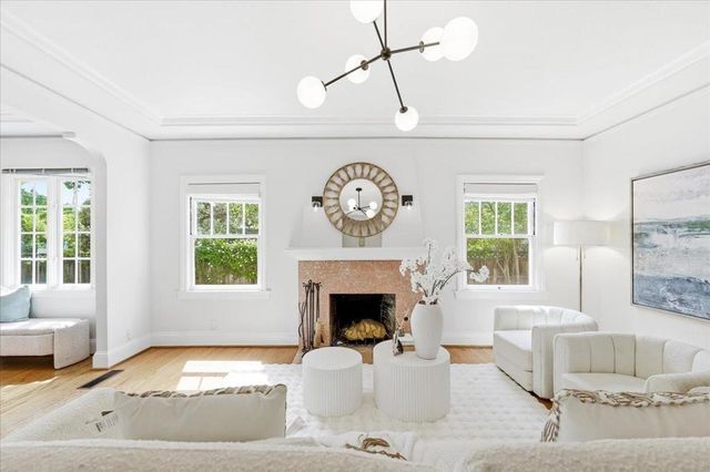 620 Vera Avenue, Redwood City, CA 94061