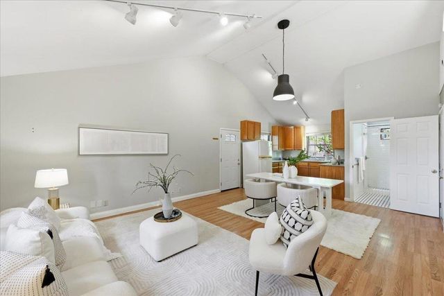 620 Vera Avenue, Redwood City, CA 94061